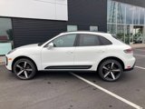 Certified 2025 Porsche Macan image 2