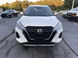 Used 2023 Nissan Kicks SV image 2