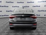 Used 2022 Volkswagen Jetta SE image 4