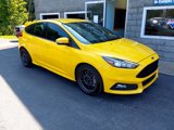 Used 2017 Ford Focus ST image 2