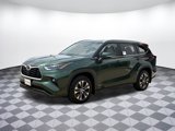 New 2025 Toyota Highlander XLE image 3