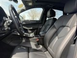 Certified 2024 Porsche Macan image 5