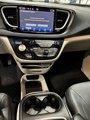 Used 2022 Chrysler Pacifica Touring-L image 5