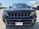Used 2022 Jeep Grand Cherokee Overland w/ Luxury Tech Group IV image 3