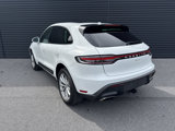 Certified 2024 Porsche Macan image 3