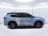 New 2025 Mitsubishi Outlander SEL image 2