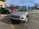 Used 2017 Jeep Cherokee Latitude image 3