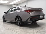 Used 2025 Hyundai Elantra Limited image 5
