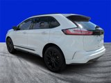 Certified 2024 Ford Edge SE w/ Black Appearance Package image 5