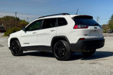 Used 2023 Jeep Cherokee Altitude Lux image 3