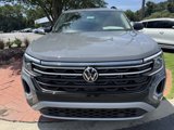 New 2026 Volkswagen Atlas Peak Edition image 2