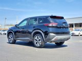 Used 2023 Nissan Rogue SV image 2