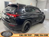 Used 2023 Mitsubishi Outlander SE Black Edition image 6