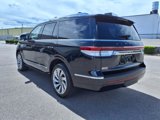 Used 2023 Lincoln Navigator Reserve image 3