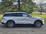 New 2025 Lincoln Aviator AWD image 2