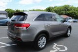 Used 2017 Kia Sorento LX w/ LX Convenience Package image 5