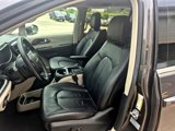 Used 2017 Chrysler Pacifica Touring-L image 6