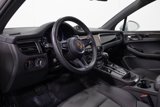 Certified 2025 Porsche Macan image 4