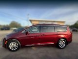 Used 2018 Chrysler Pacifica Touring-L image 3