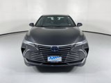 Used 2022 Toyota Avalon Limited image 2