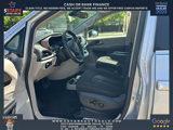 Used 2023 Chrysler Voyager LX image 5