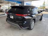 Used 2024 Toyota Highlander Platinum image 5
