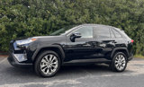 Used 2020 Toyota RAV4 XLE Premium image 3
