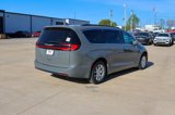 Certified 2022 Chrysler Pacifica Touring-L image 4