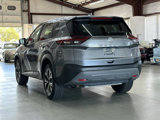 Used 2023 Nissan Rogue SV image 4