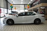 Used 2022 Toyota Camry SE image 3