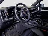 Used 2024 Porsche Cayenne image 4