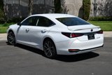 New 2025 Lexus ES 300h w/ Premium Package image 4