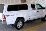 Used 2015 Toyota Tacoma 4x4 Access Cab V6 w/ TRD Off-Road Package image 3