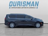 Used 2022 Chrysler Pacifica Touring-L image 2