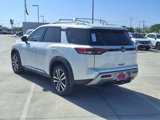 New 2025 Nissan Pathfinder Platinum image 4