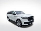 New 2025 Lincoln Navigator L Reserve image 3