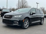 New 2025 Chrysler Pacifica Pinnacle image 3