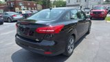 Used 2018 Ford Focus SE w/ SE Appearance Package image 5