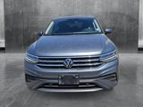 Used 2024 Volkswagen Tiguan SE image 2