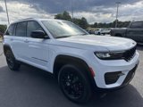 New 2025 Jeep Grand Cherokee Altitude image 3