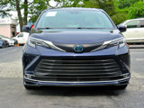 Used 2021 Toyota Sienna XLE image 4