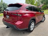 Used 2021 Toyota Highlander LE image 4