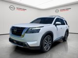 New 2025 Nissan Pathfinder Platinum image 2