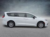 Certified 2024 Chrysler Pacifica Touring image 2