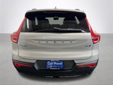 Used 2024 Volvo XC40 B5 Core image 4