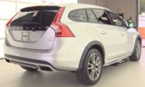 Used 2018 Volvo V60 T5 Cross Country w/ Convenience Package image 2