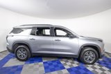 Used 2024 Chevrolet Traverse LT image 4