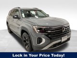 New 2025 Volkswagen Atlas Peak Edition SE image 1