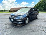Used 2018 Chrysler Pacifica L image 3