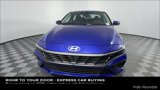 Certified 2025 Hyundai Elantra SE image 3